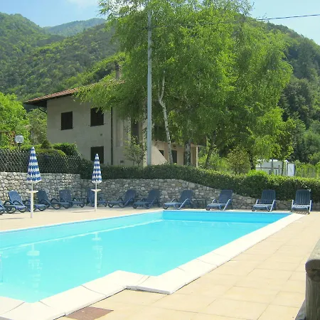 Retreat Near Ledro Feriehus Molina di Ledro