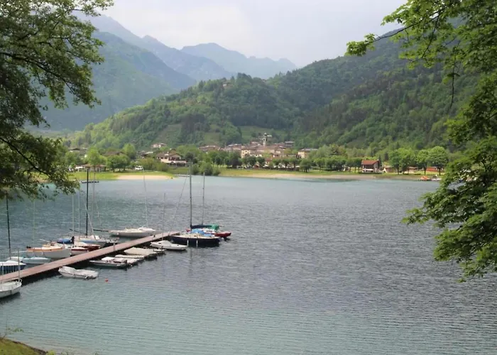 Dom wakacyjny Retreat Near Ledro